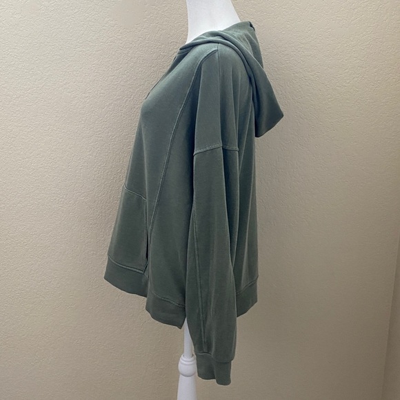 Time and Tru Sage/Olive Green V-Neck Hoodie. Size XL. (16/18). Front Pocket. - Picture 4 of 12